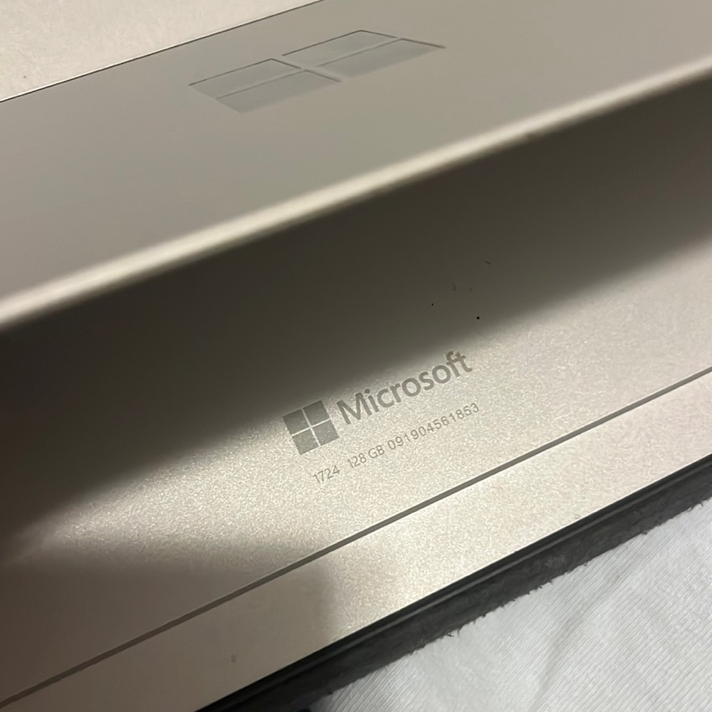 Microsoft Surface Go - Picture 6 of 6